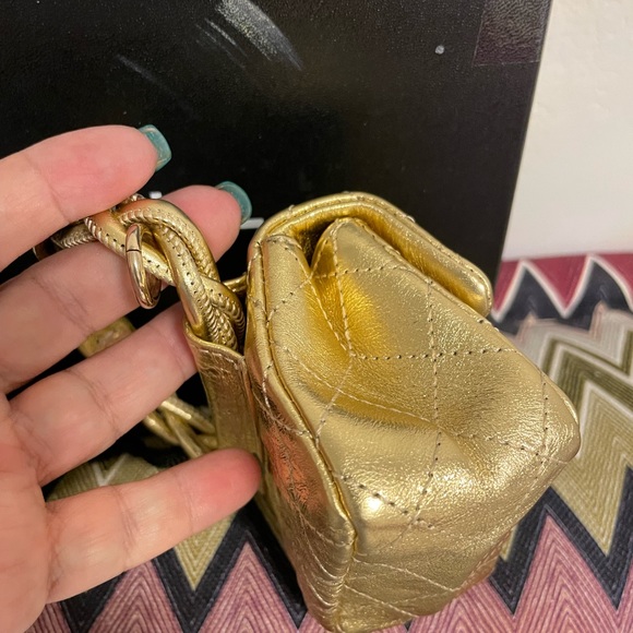 🦢Vintage Chanel vintage ankle mini bag light gold rare to find gorgeous treasure - Picture 11 of 15